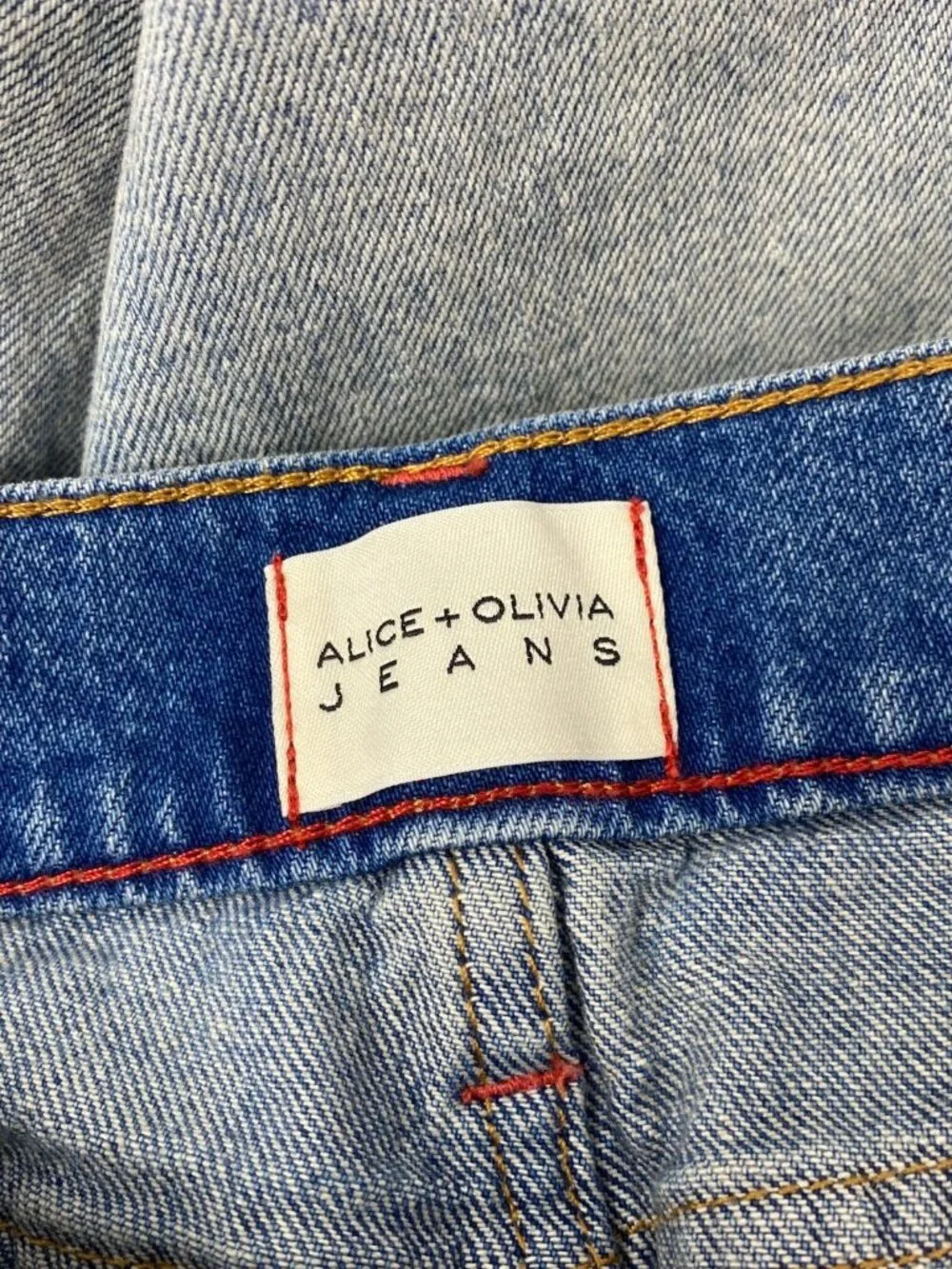 Alice + Olivia Driggs Sierra Light Blue Baloon Jeans 25 - Picture 9 of 11